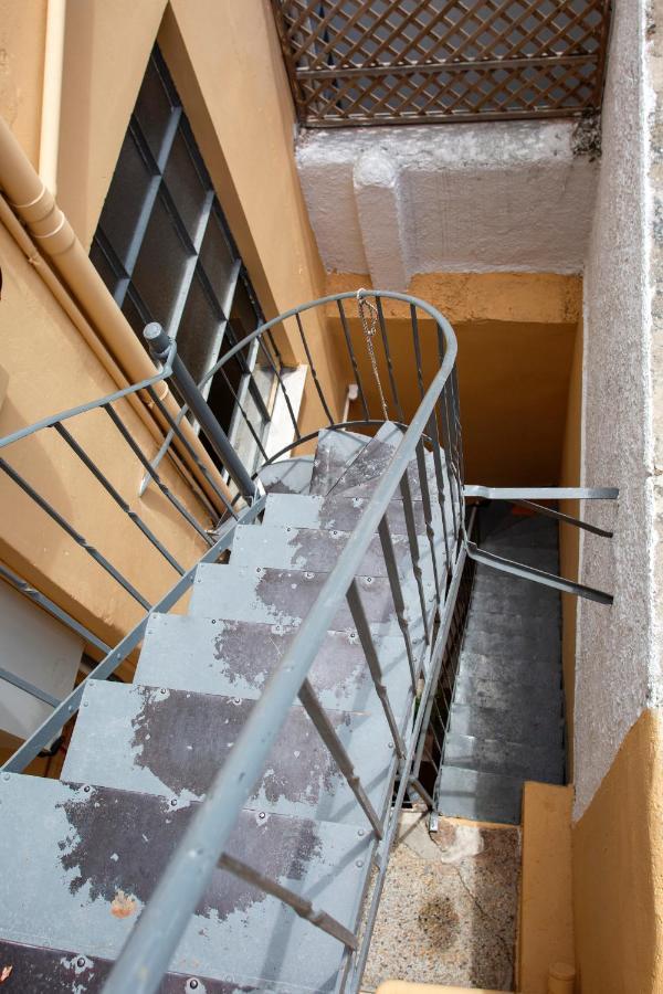 Stylish, Basement Studio With Roof Top Access - Ep9B Atenas Exterior foto